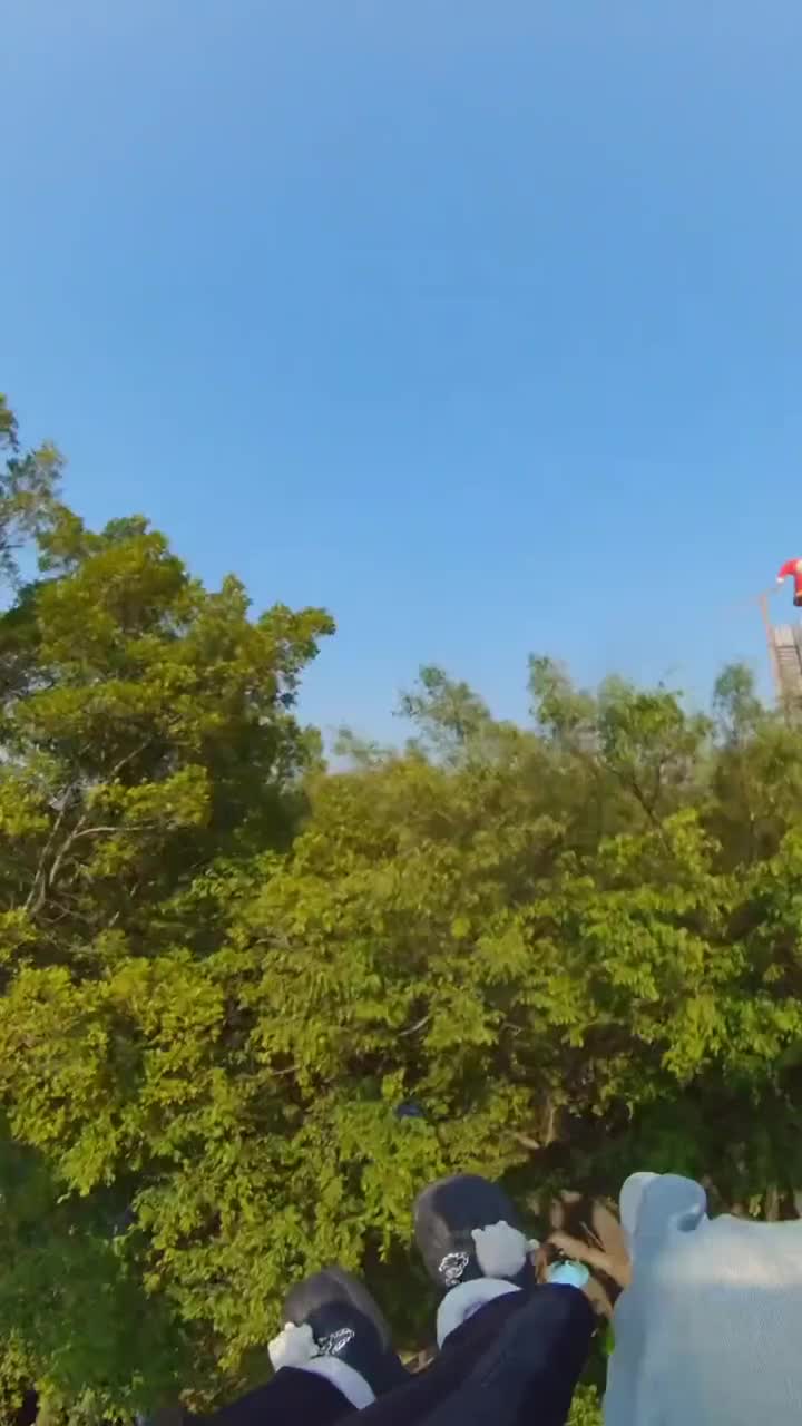 摆臂240度的超级大摆锤！#长隆欢乐世界 