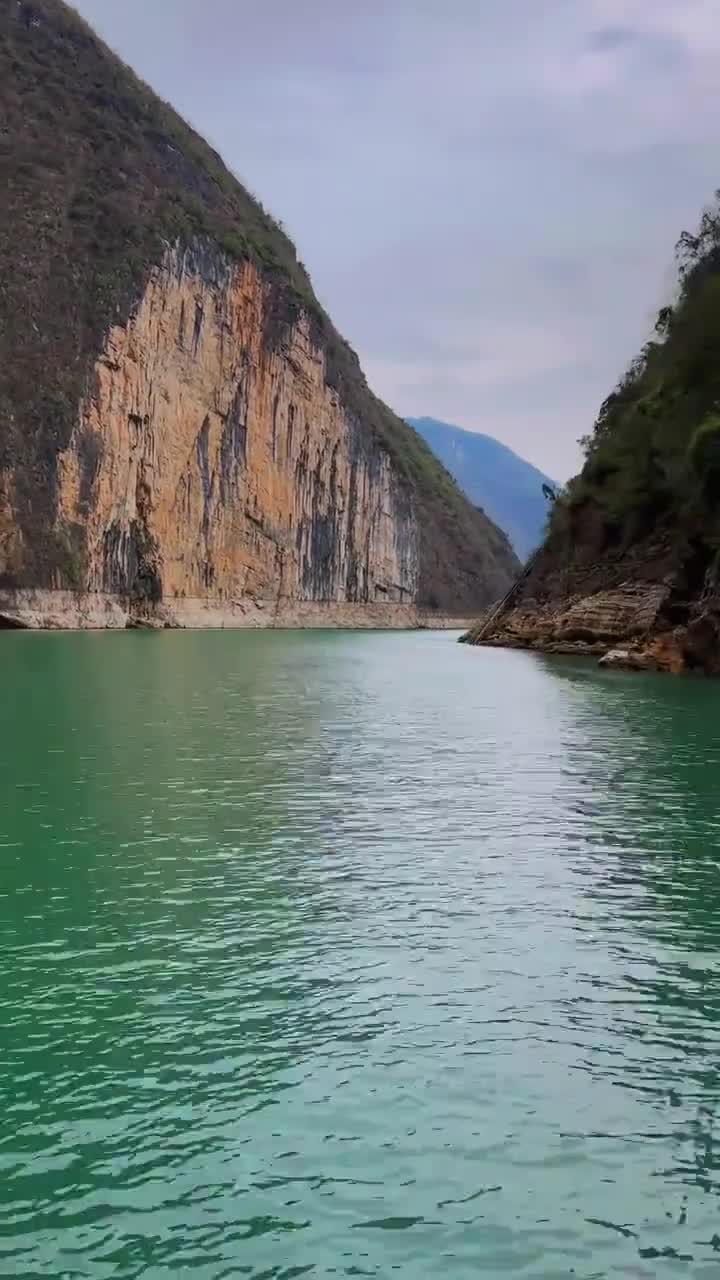 曾经沧海难为水，除却巫山不是云。巫山小三峡，藏在巴山楚水间的梦幻仙境，每一寸风光都镌刻着诗意，每一次呼吸都满是自然的馈赠。#重庆市巫山小三峡