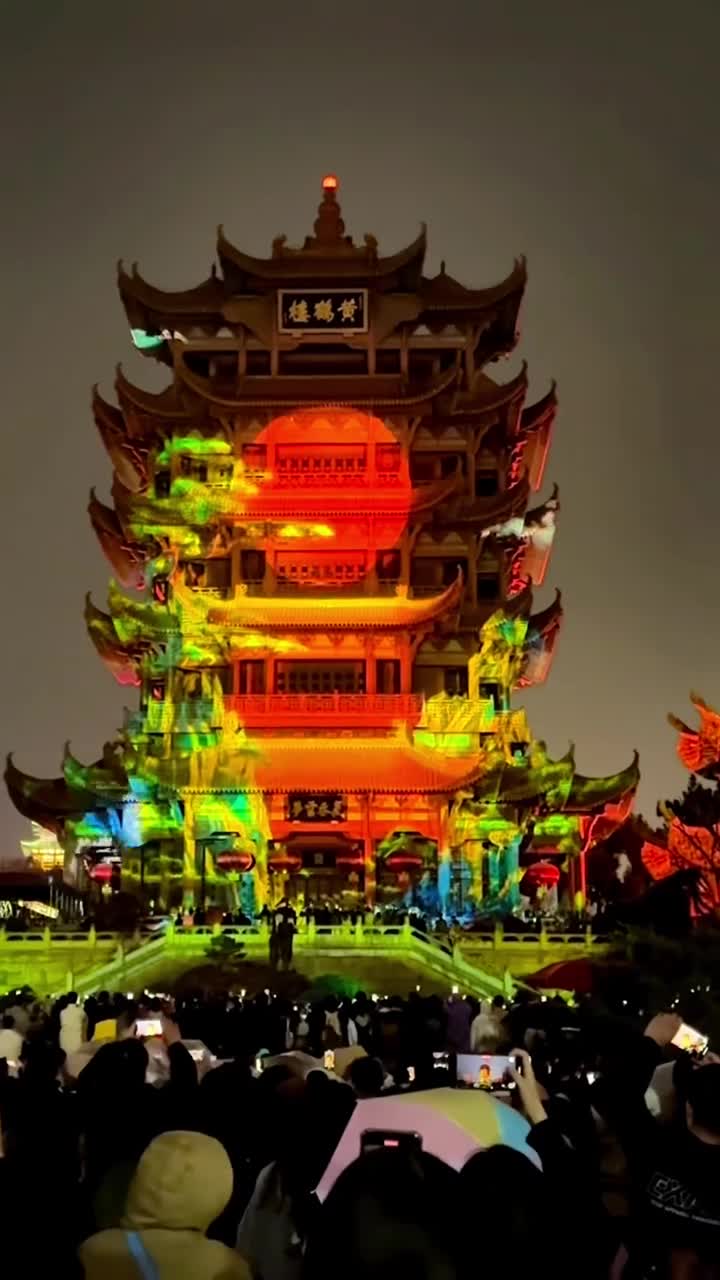 仙气飘飘的黄鹤楼……黄鹤一去不复返，白云千载空悠悠#武汉市黄鹤楼公园#自联盟
