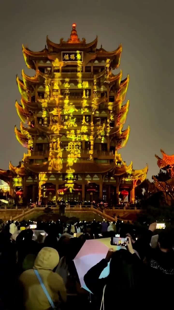 花已经开好啦，公主们赶紧来打卡呀，不然错过花期又要等明年咯#武汉市黄鹤楼公园#自联盟