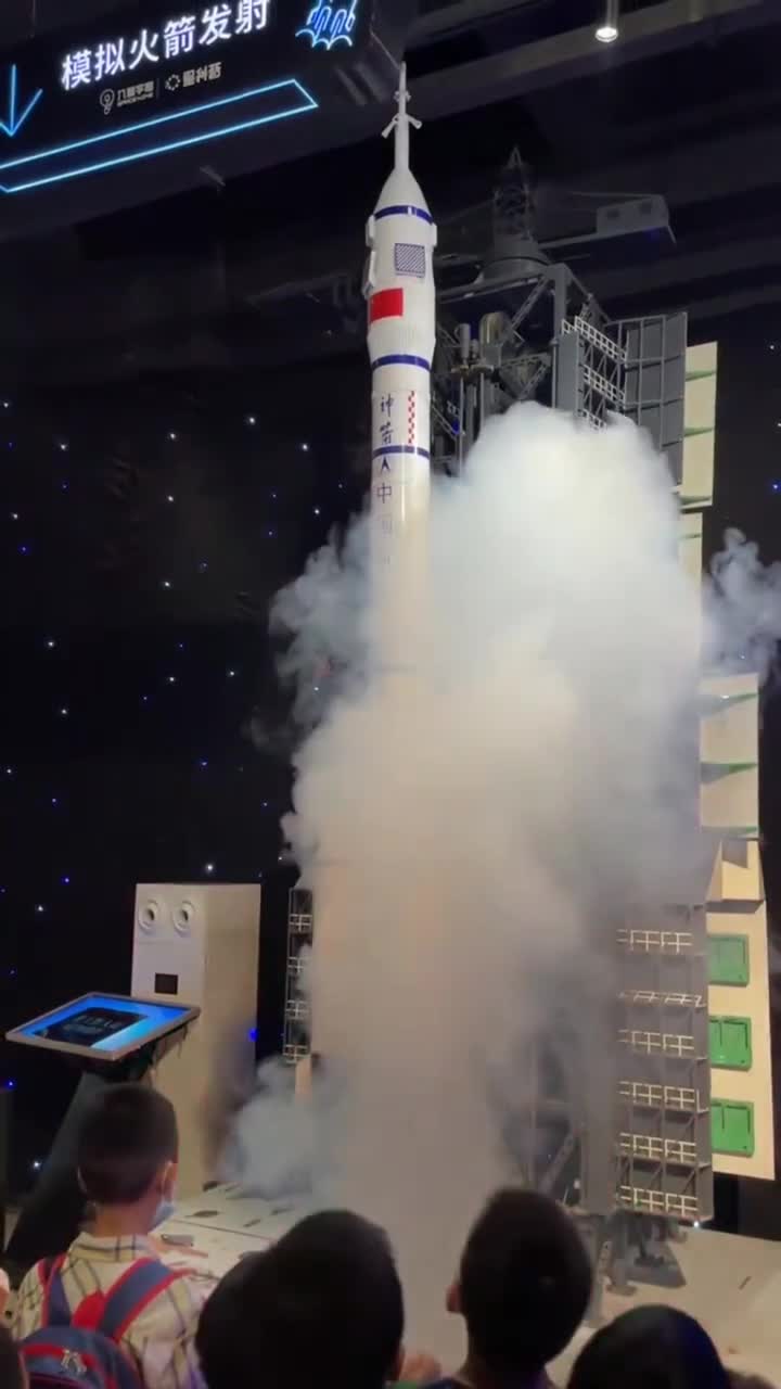 厦门科技馆的机器人也太可爱了吧，周末遛娃再合适不过#厦门科技馆