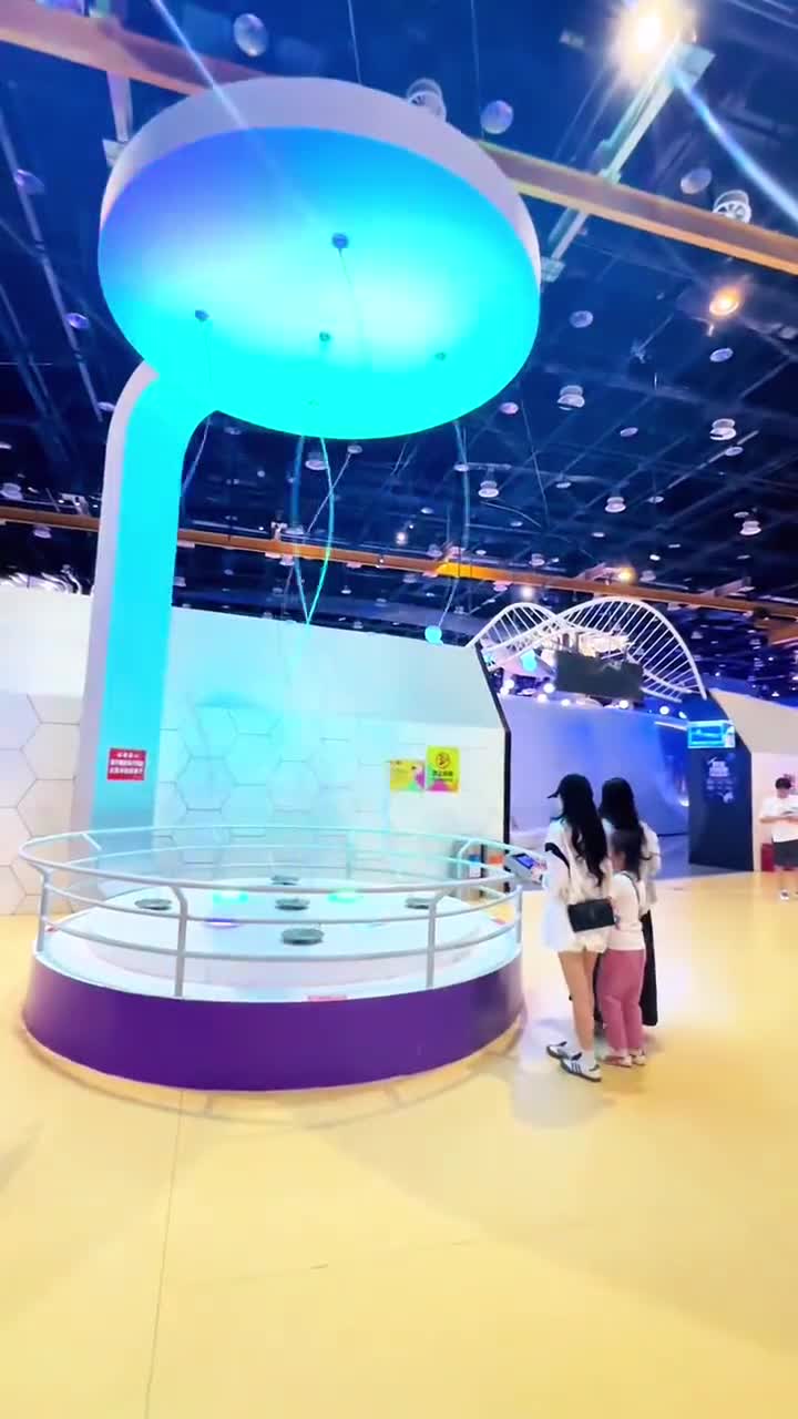 厦门科技馆的机器人也太可爱了吧，周末遛娃再合适不过#厦门科技馆