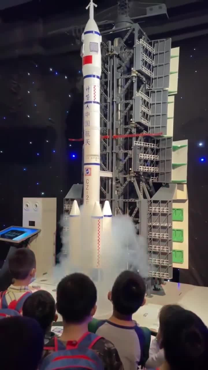 厦门科技馆的机器人也太可爱了吧，周末遛娃再合适不过#厦门科技馆