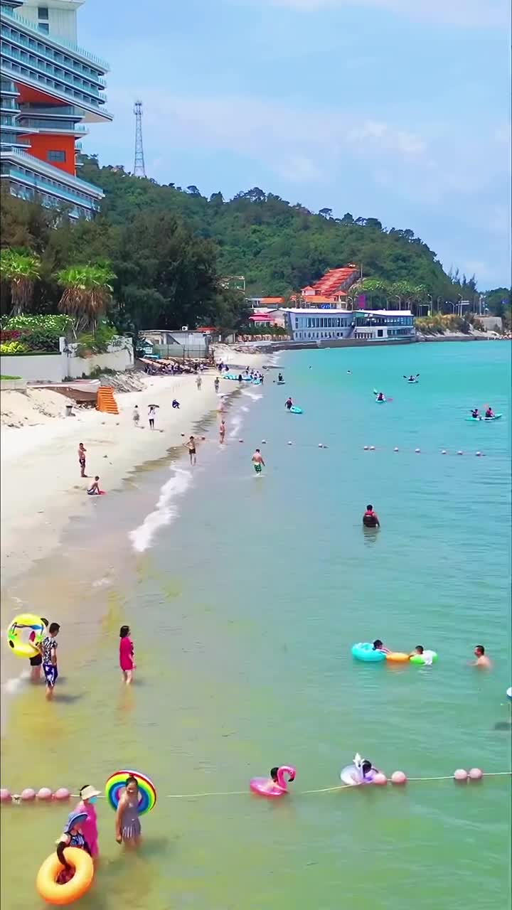 这是属于夏天的治愈之旅 这里是惠州巽寮湾，藏在广东的马尔代夫，是看海、看日出的最佳地点，海水清澈见底，超长的海岸线，风景优美的磨子石公园，这个夏天你确定不来吗 ？#惠东县巽寮湾	