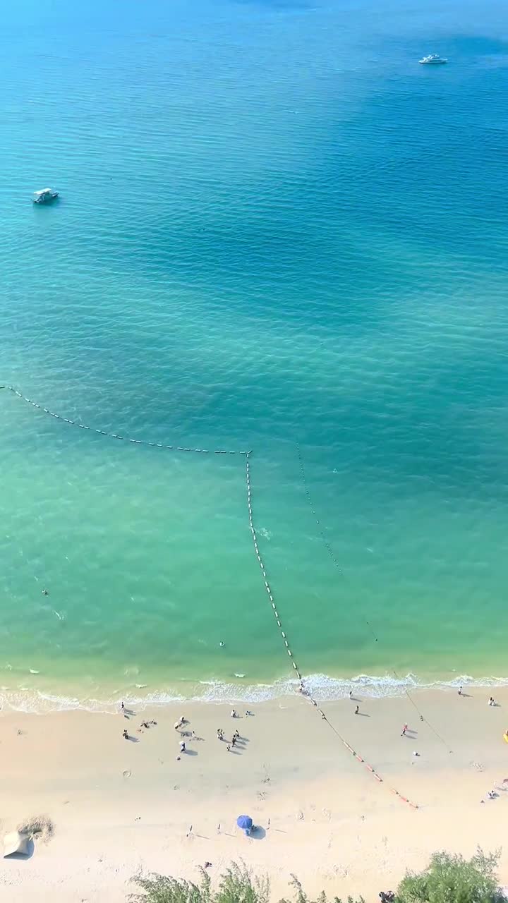 惠州巽寮湾 蓝蓝的 海面在发光！#惠东县巽寮湾	