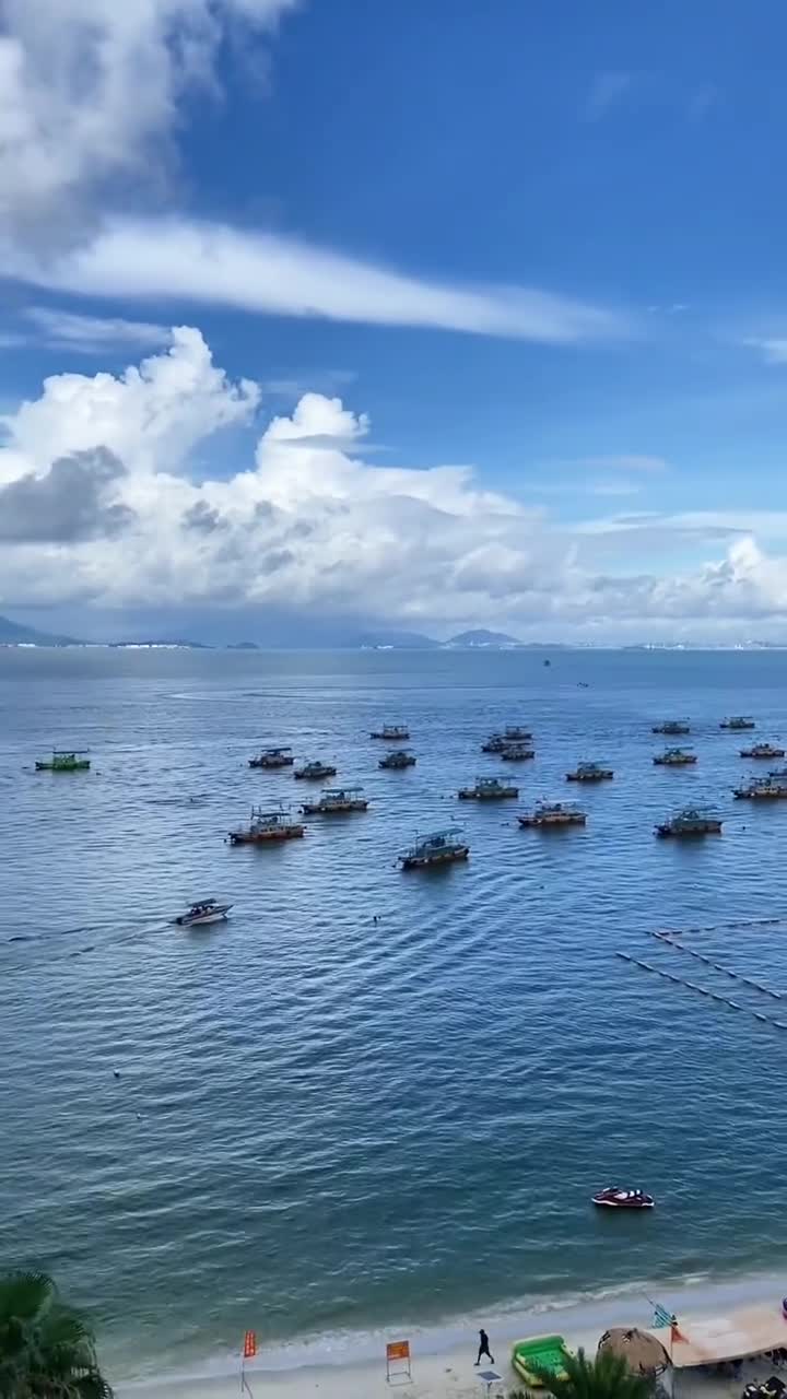 惠州巽寮湾 蓝蓝的 海面在发光！#惠东县巽寮湾	