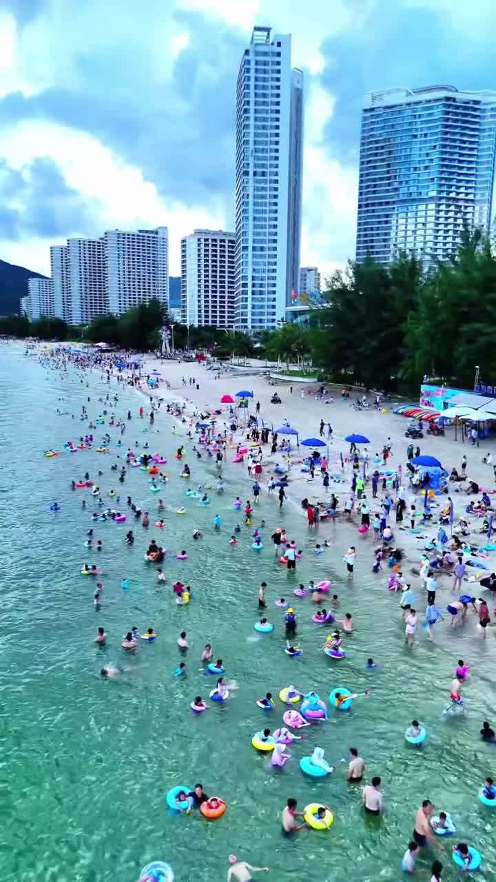这是属于夏天的治愈之旅 这里是惠州巽寮湾，藏在广东的马尔代夫，是看海、看日出的最佳地点，海水清澈见底，超长的海岸线，风景优美的磨子石公园，这个夏天你确定不来吗 ？#惠东县巽寮湾	