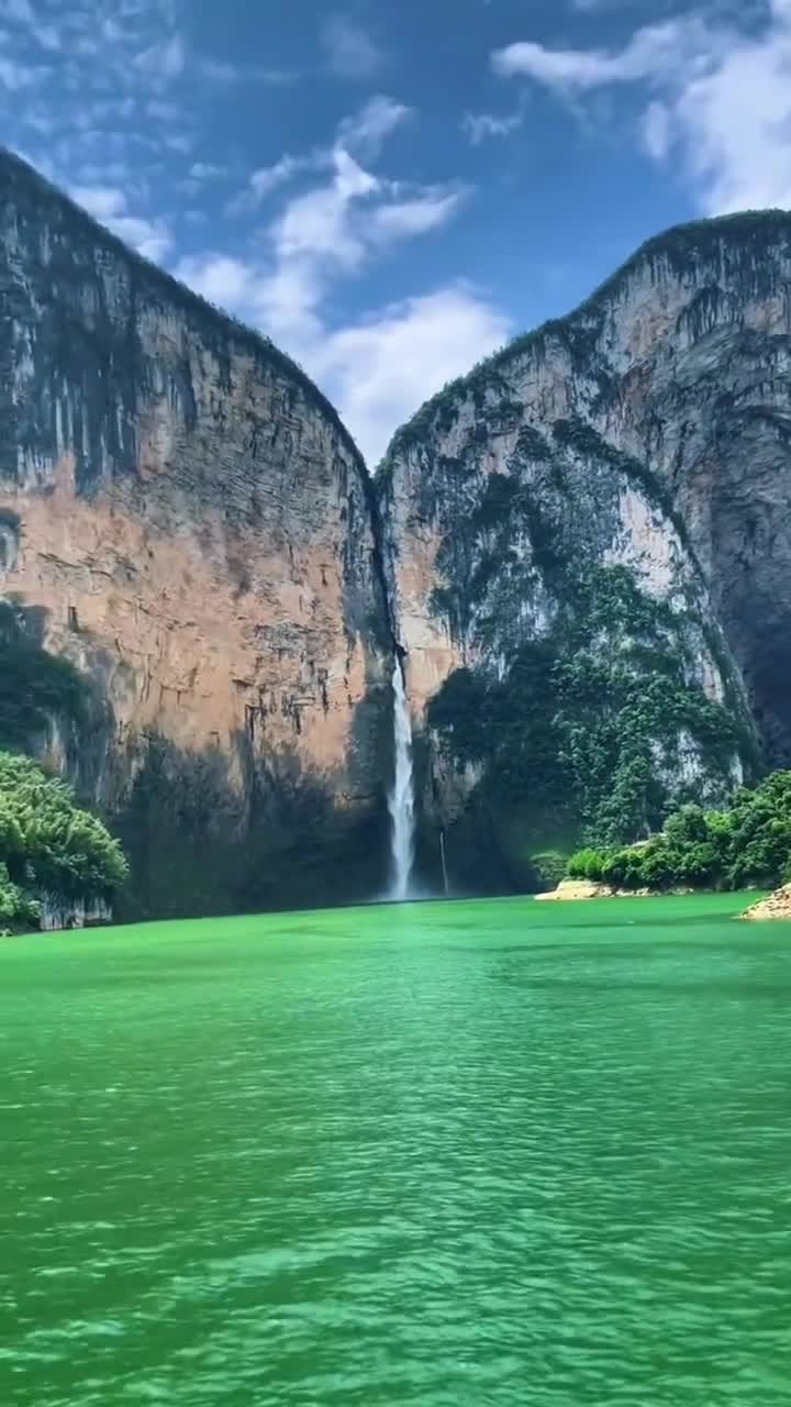 恩施有座山，因酷似“蝴蝶”而闻名，不远千里而来，它美吗#清江画廊旅游度假区#自联盟