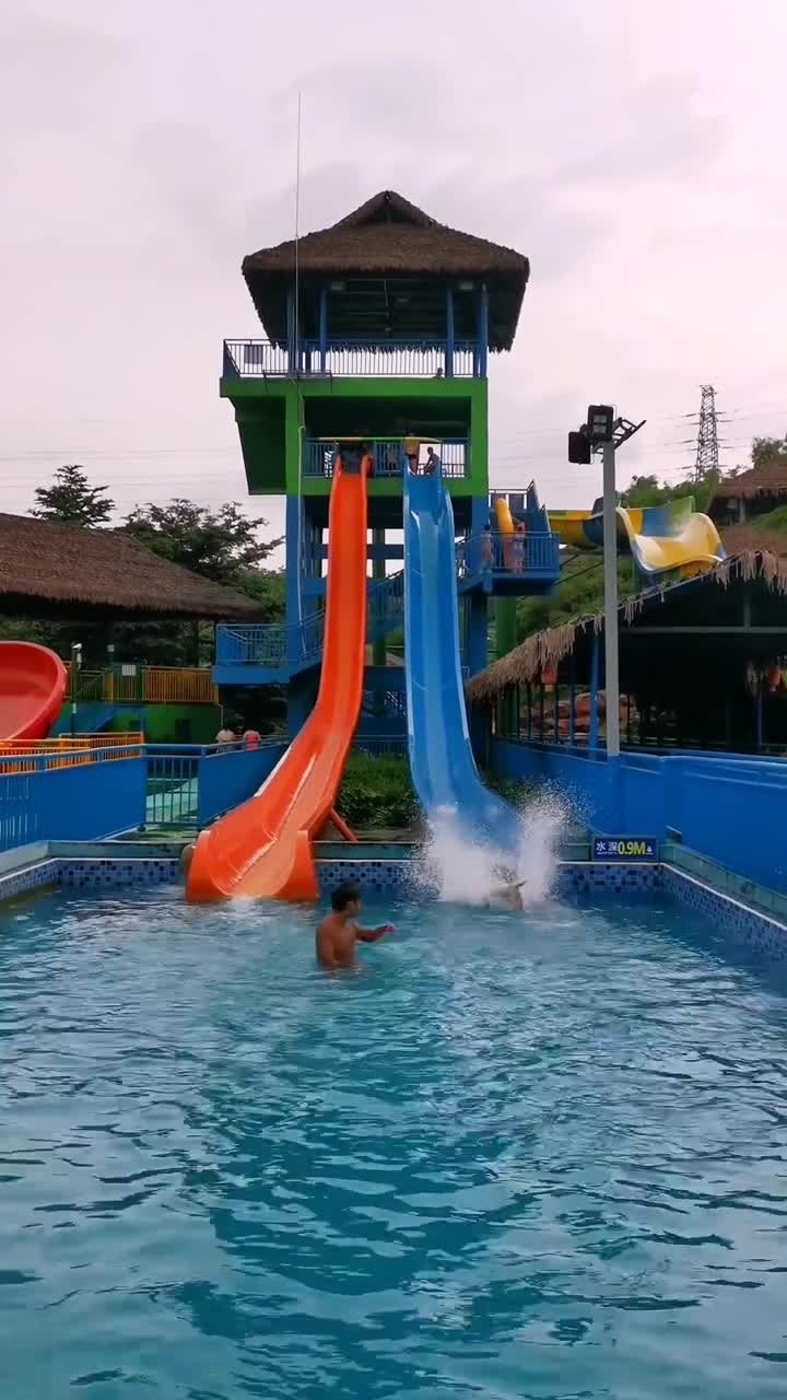  夏日炎炎 玩水超甜 不玩水不童年 不湿身不夏天 这个夏天你会带谁来# 观澜山水田园水上乐园 清凉一夏 # 夏季玩水#观澜山水田园旅游文化园#自联盟