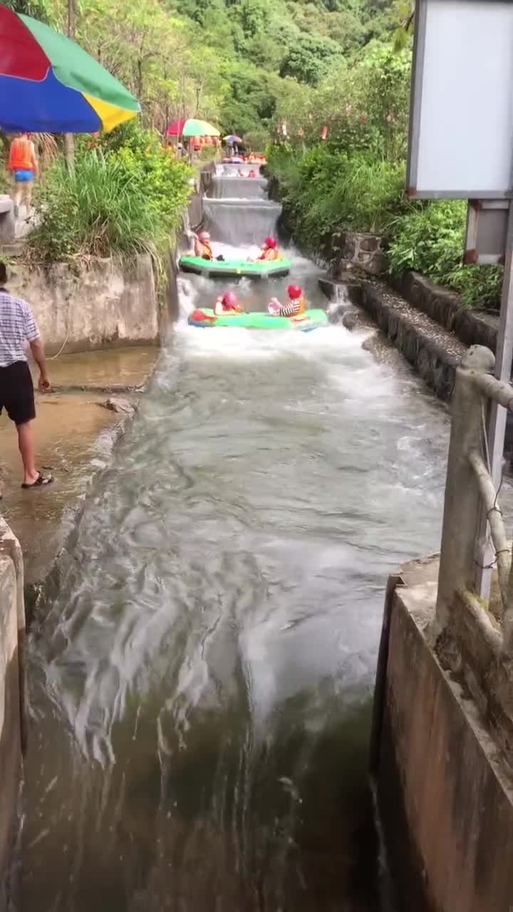 周末去哪儿 # 这个夏天玩一次峡谷漂流吧#平安峡漂流#自联盟